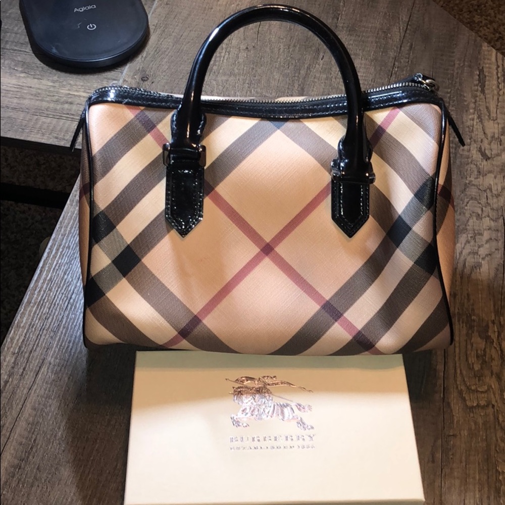 Authentic Burberry nova check Chester bowling bag